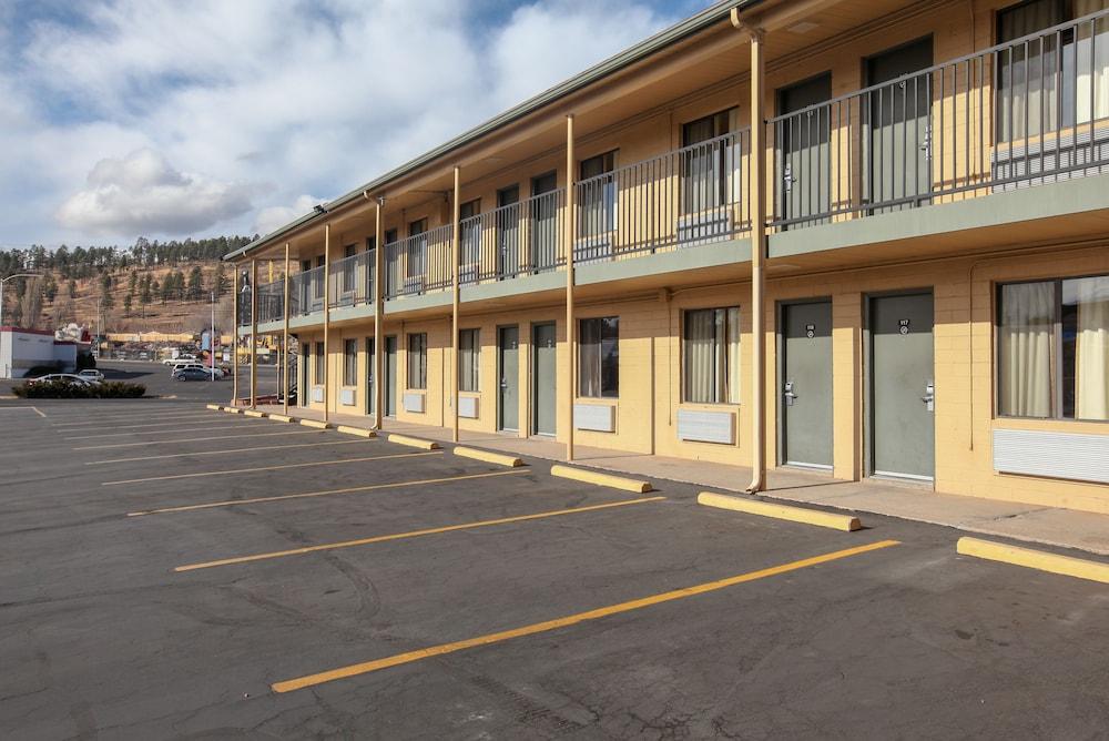 Budget Inn photo 27