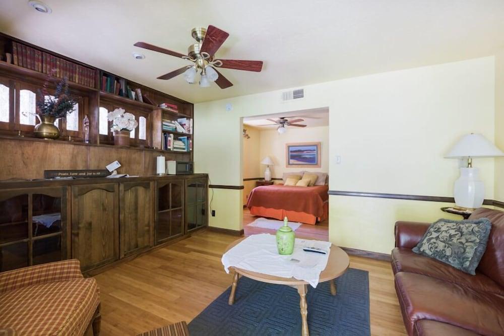 Crown King Cabins Suites and Bunkhouse photo 27