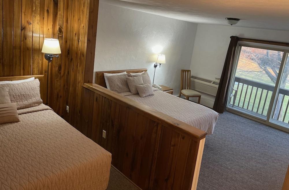 The Lodge at Indian Lake photo 2