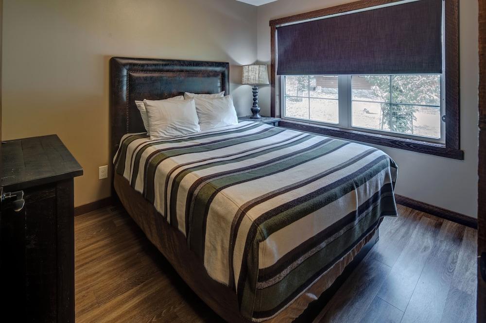 State Game Lodge at Custer State Park Resort photo 60