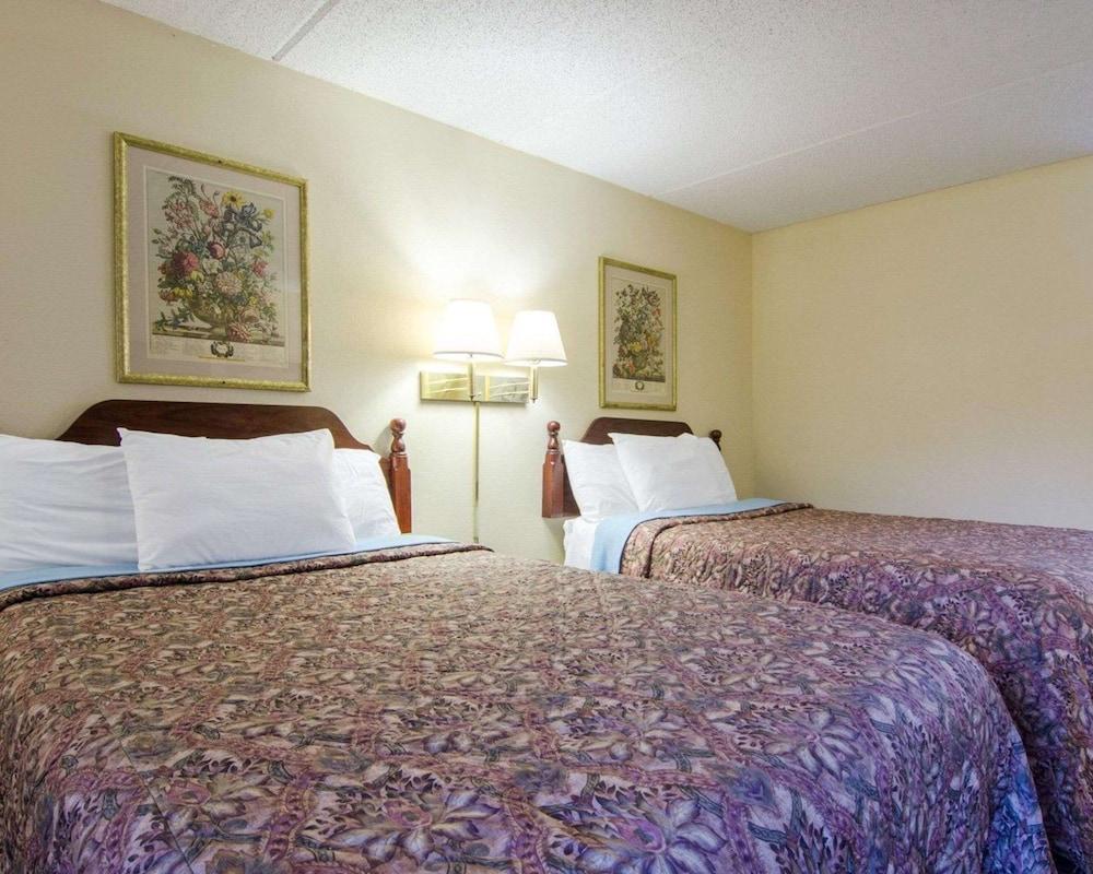 Rodeway Inn Norcross photo 7