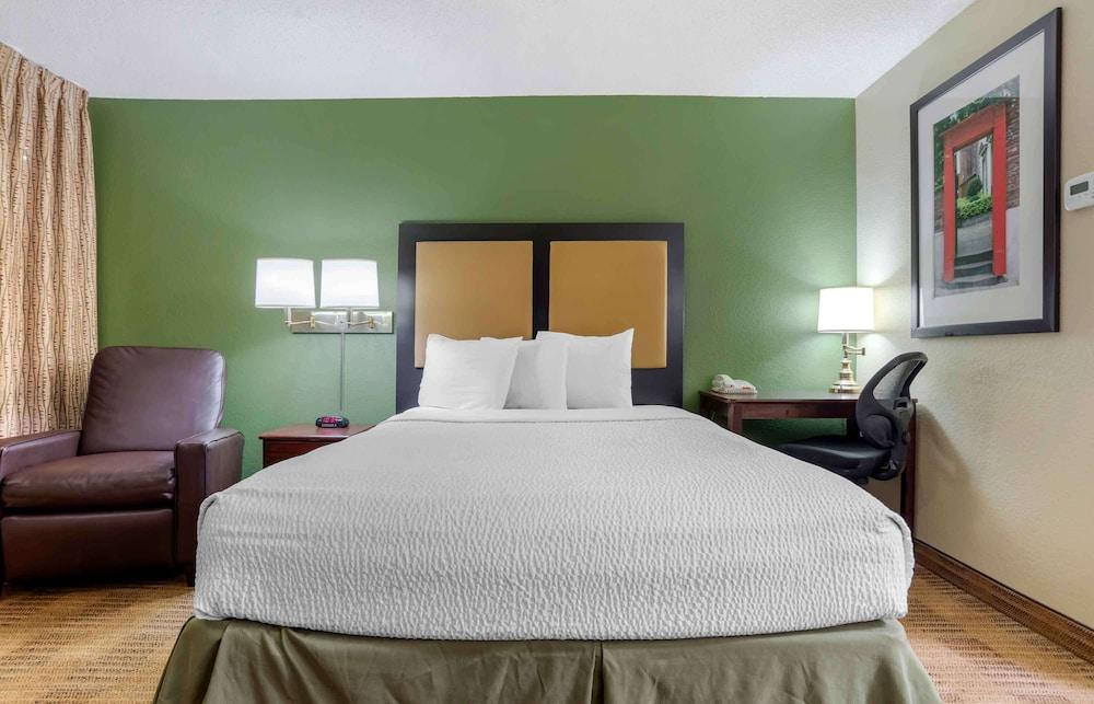 Extended Stay America Suites Washington DC Germantown Town C photo 7