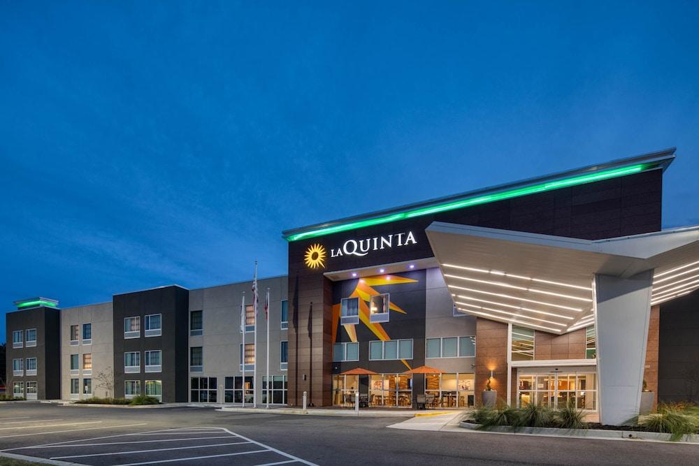 La Quinta Inn & Suites by Wyndham Perry photo 21