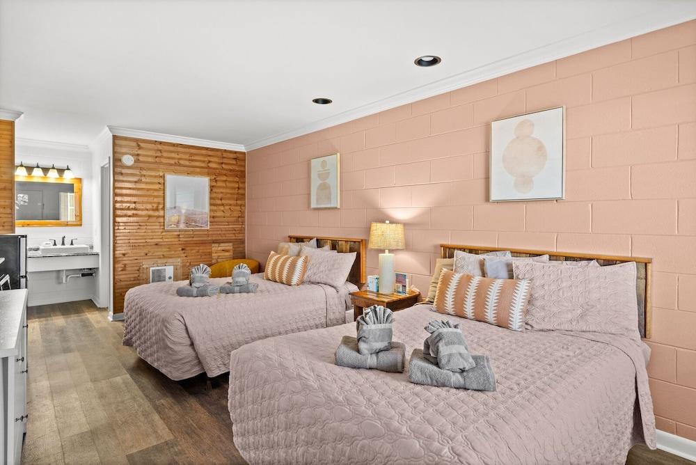Dry Dock Inn photo 19