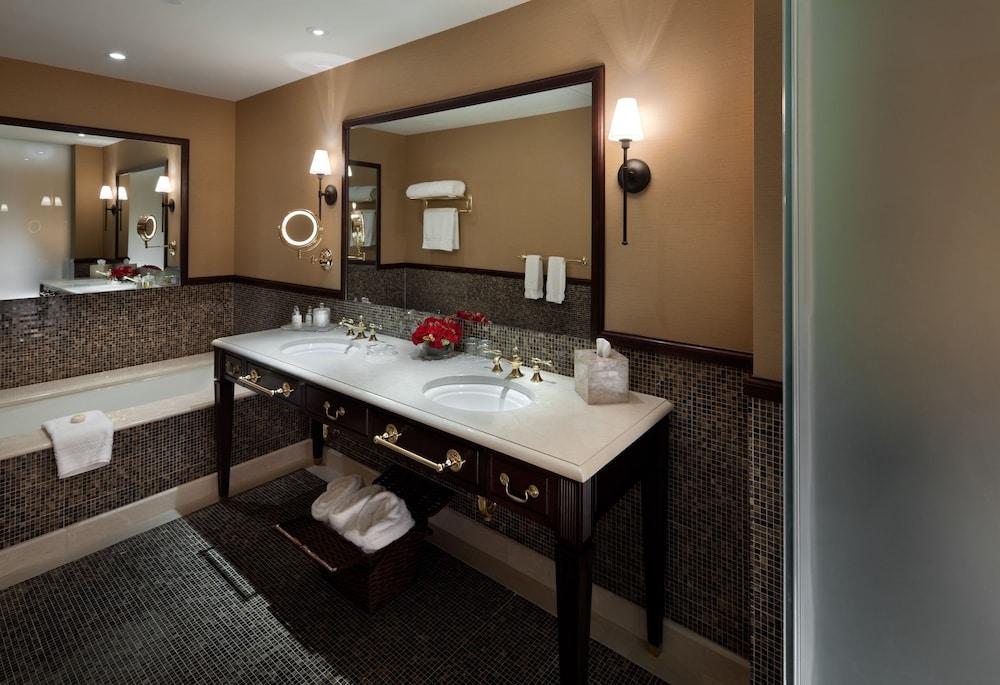 Hotel Plaza Athenee photo 24