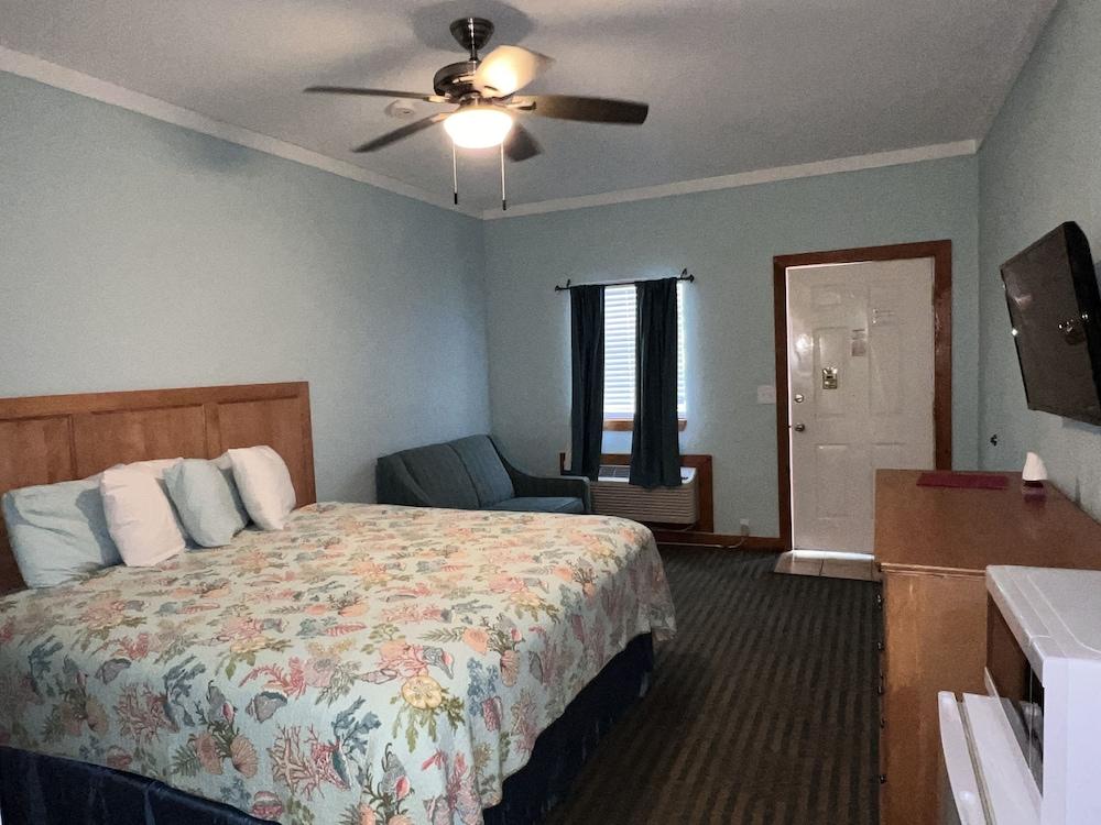 Pelican Bay Resort photo 31