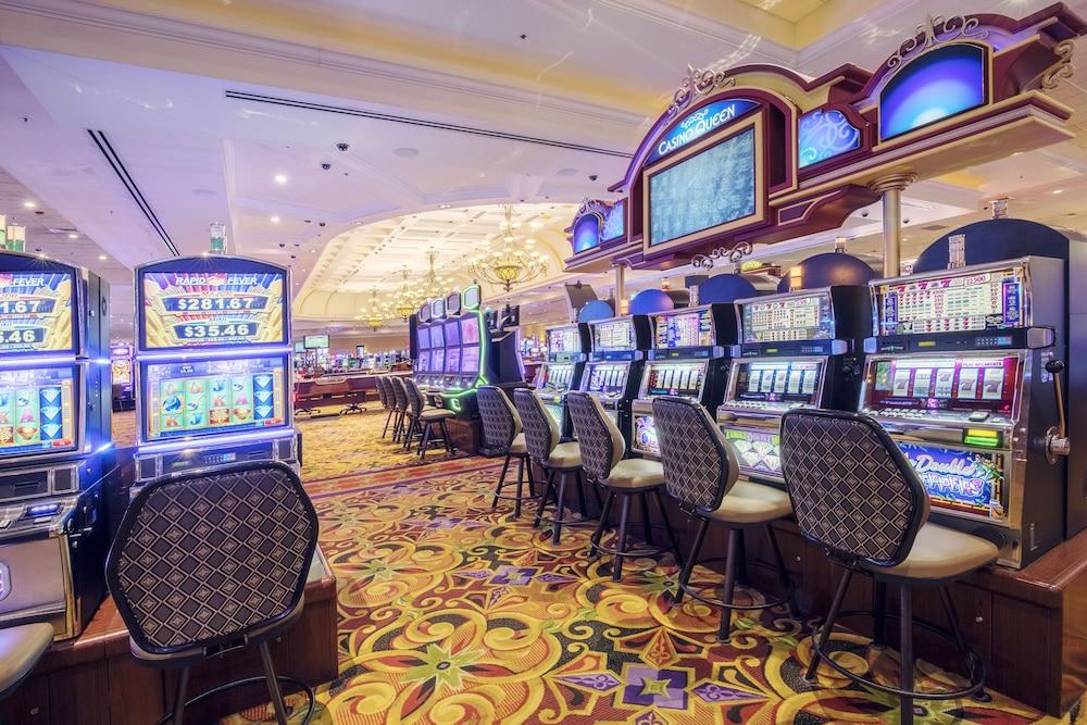 Casino Queen Hotel photo 29