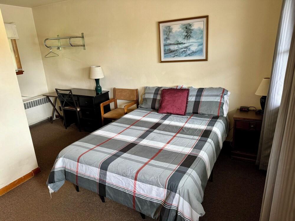 Napps Motel photo 14