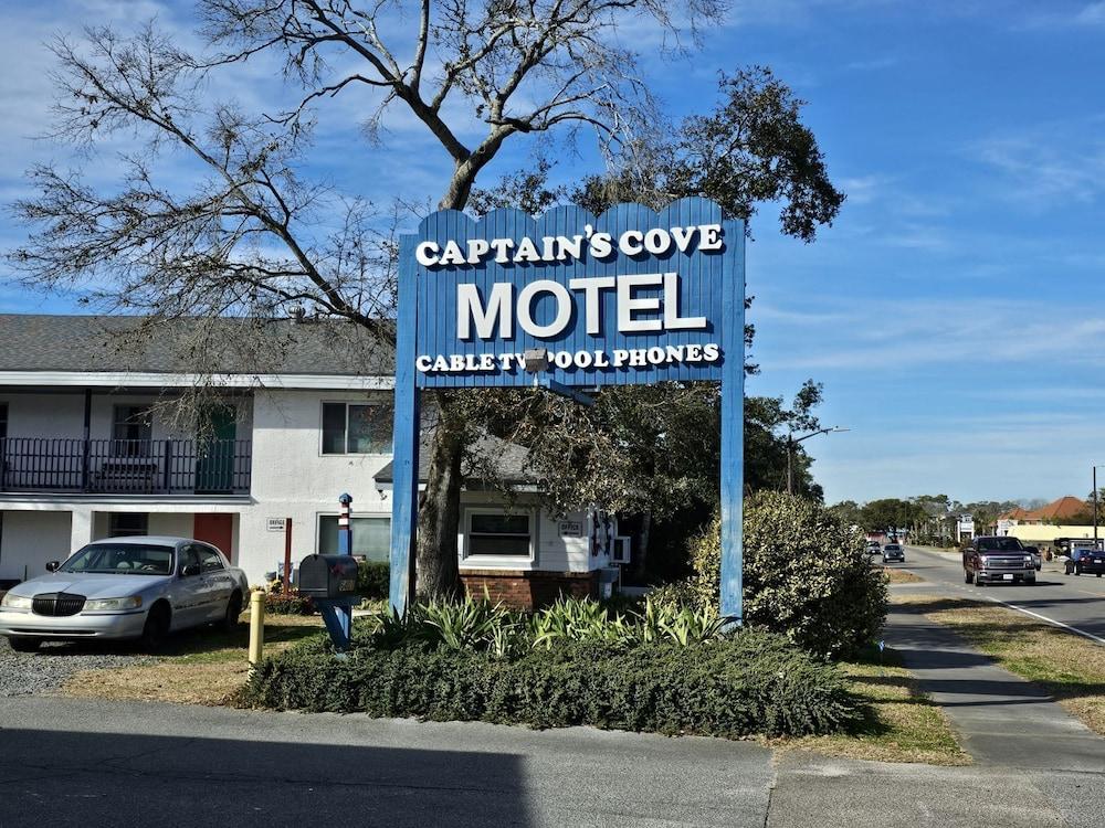 Captain's Cove Motel photo 17