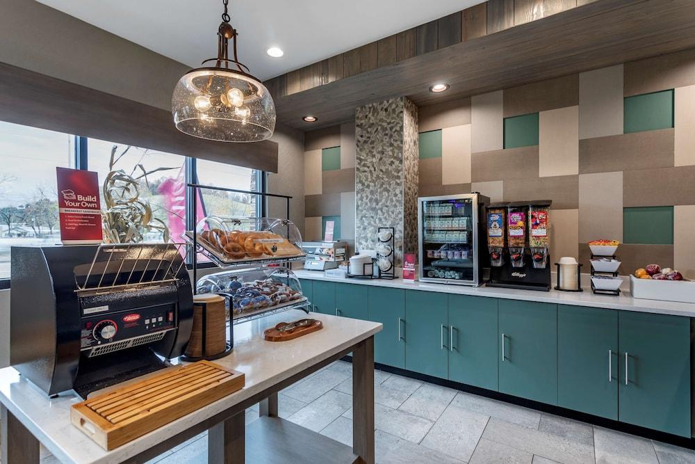 Best Western Plus Apple Valley Lodge Pigeon Forge photo 10