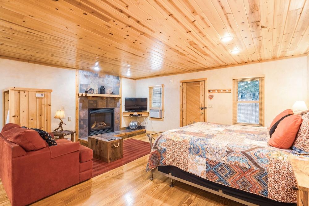 Ruidoso Lodge Cabins photo 15
