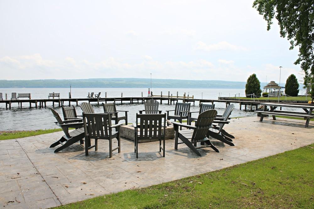 Plum Point Lodge photo 27