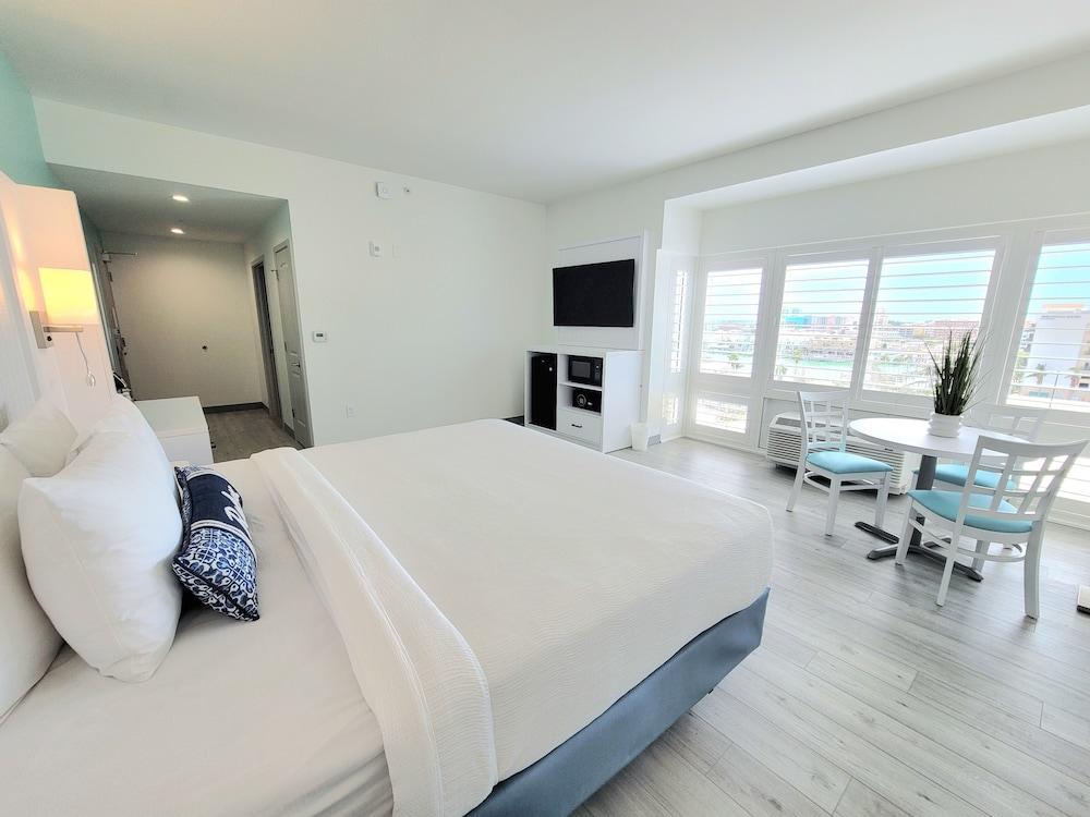 ChartHouse Clearwater Beach Marina Hotel photo 9