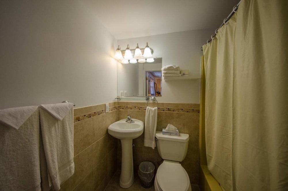 Compass Family Resort photo 15