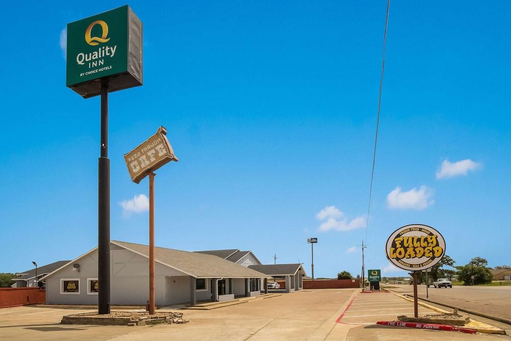 Quality Inn Madisonville photo 47