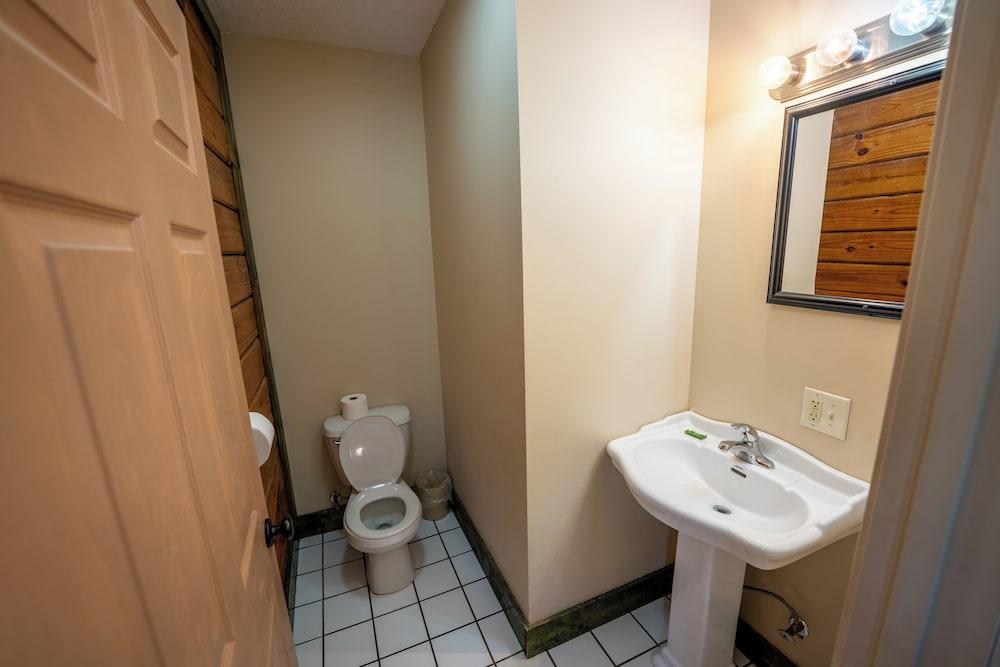 Fishtale Lodge photo 3