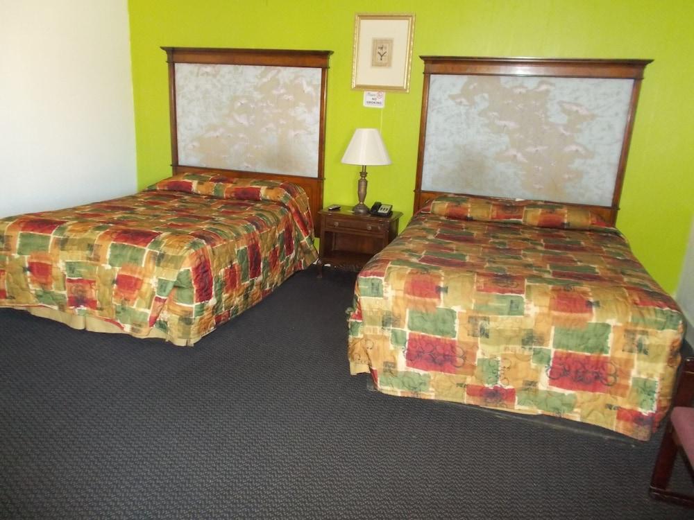 Hillside Motel photo 15