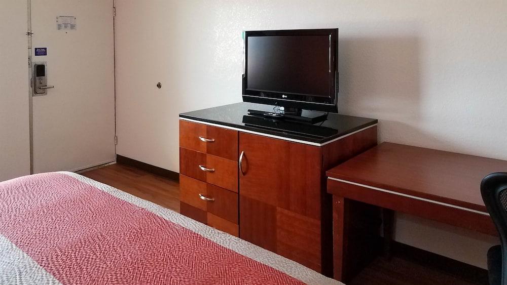 Motel 6 Alma, AR photo 13