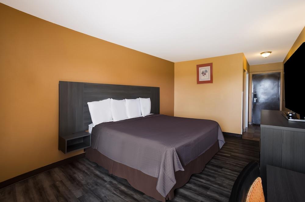 Econo Lodge Allentown North photo 7