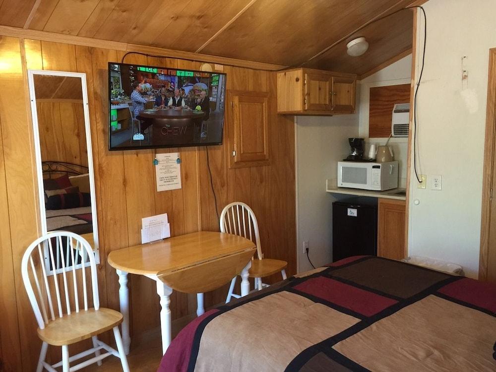 La Siesta Motel & RV Resort photo 2