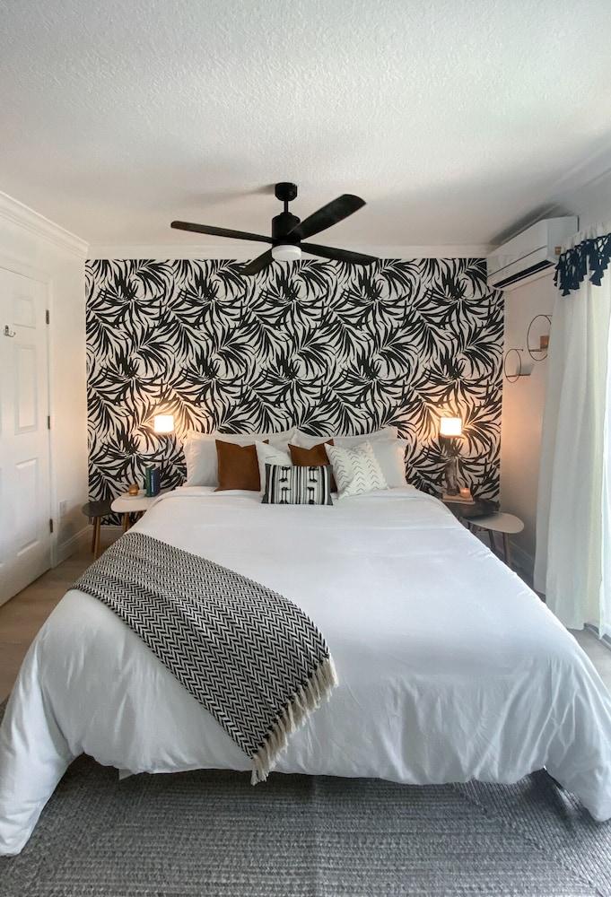 Las Olas Guest House photo 17