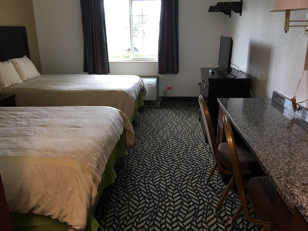 Sandalwood Studios & Suites photo 5