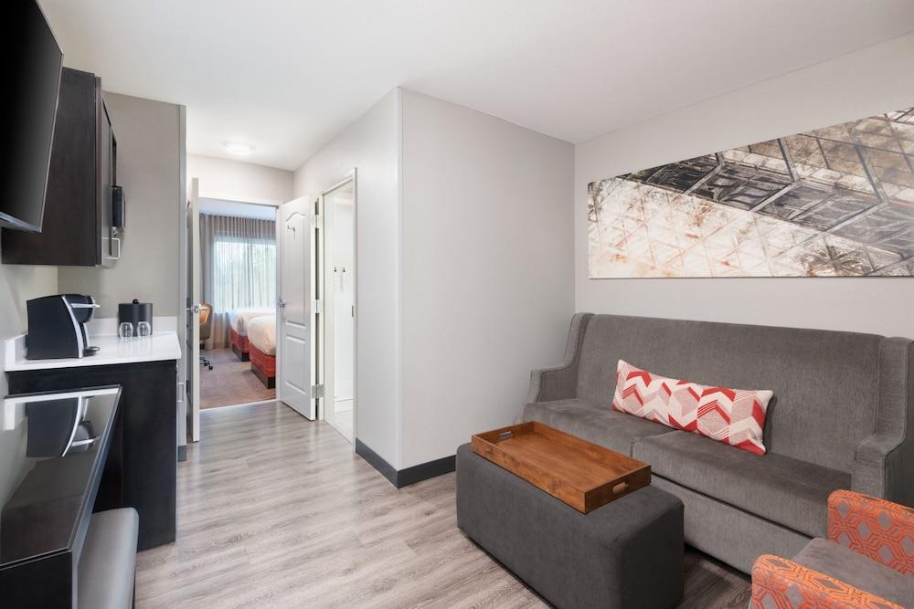 SPRINGHILL SUITES BY MARRIOTT CONYERS photo 10