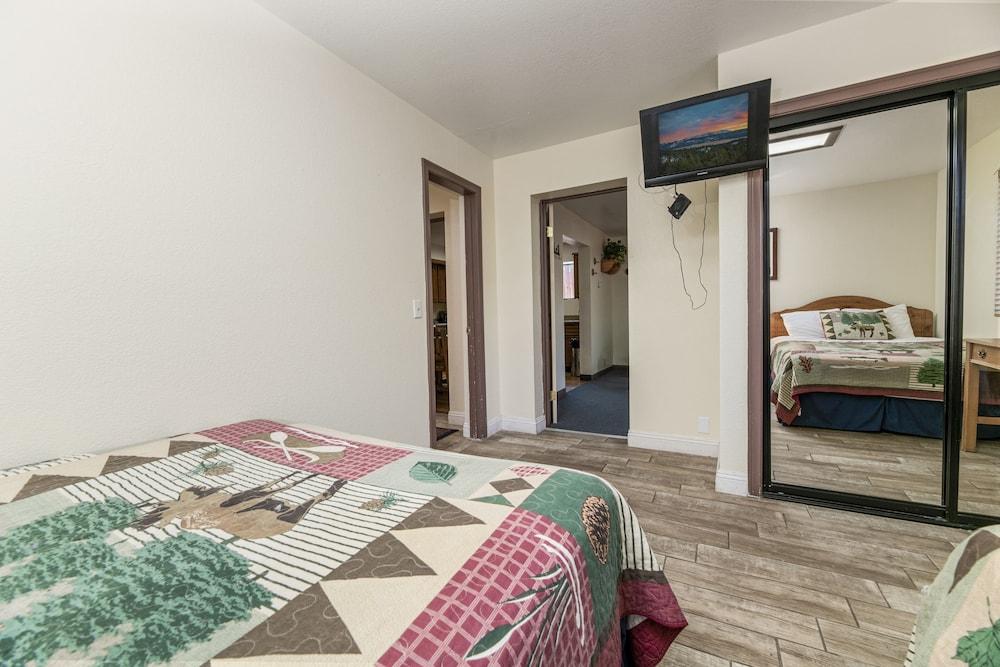 Big Bear Lakefront Lodge photo 18