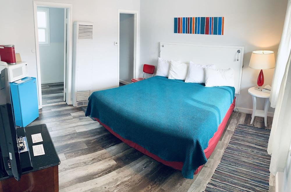 Circle R Motel photo 15