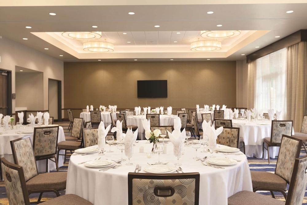 Embassy Suites Portland/Hillsboro, Oregon photo 43