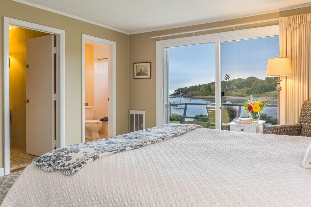 Dockside Guest Quarters & Restaurant photo 54