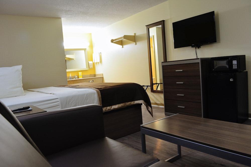 Southern Inn Lumberton photo 16