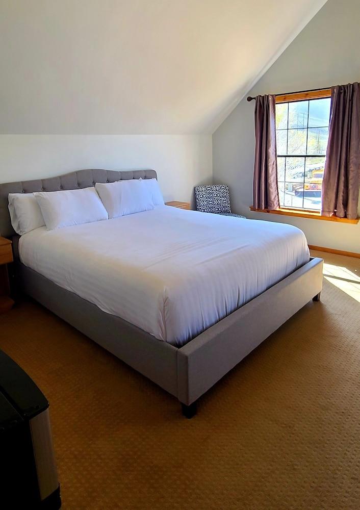 McGee Creek Lodge photo 37