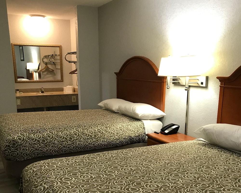 Walnut Inn Motel photo 14