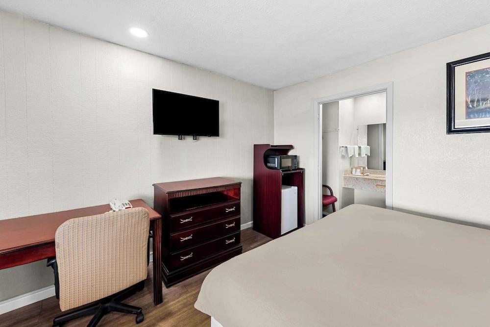Americas Best Value Inn Marion, OH photo 20