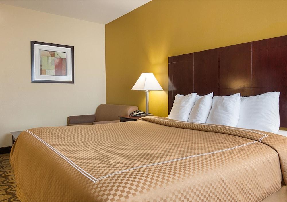 Rodeway Inn & Suites Winnfield photo 64