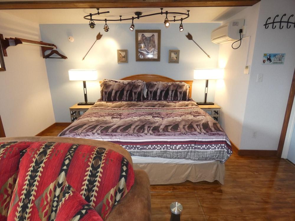 Yellowstone Motel - Adults Only photo 7