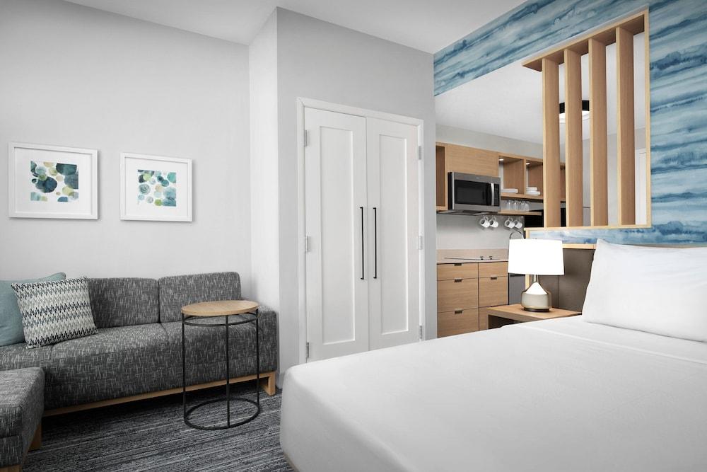 TownePlace Suites Jacksonville Airport photo 17