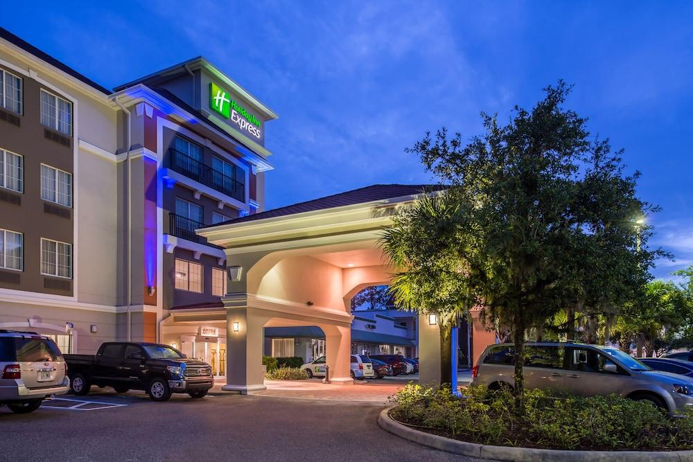 Holiday Inn Express Tampa N I-75 - University Area by IHG photo 1