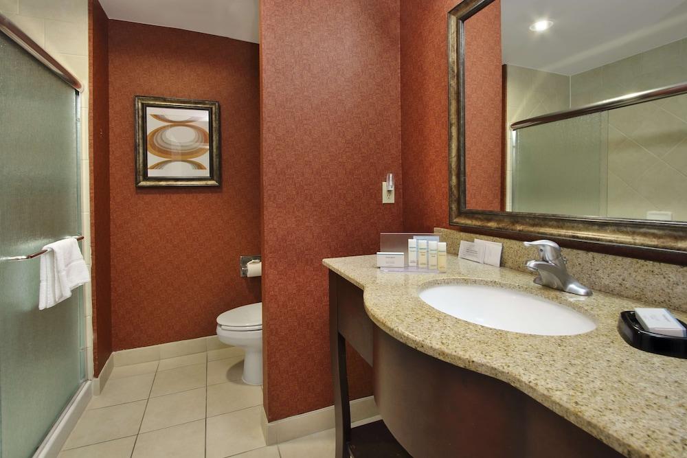 Hampton Inn & Suites Conroe - I-45 North photo 18
