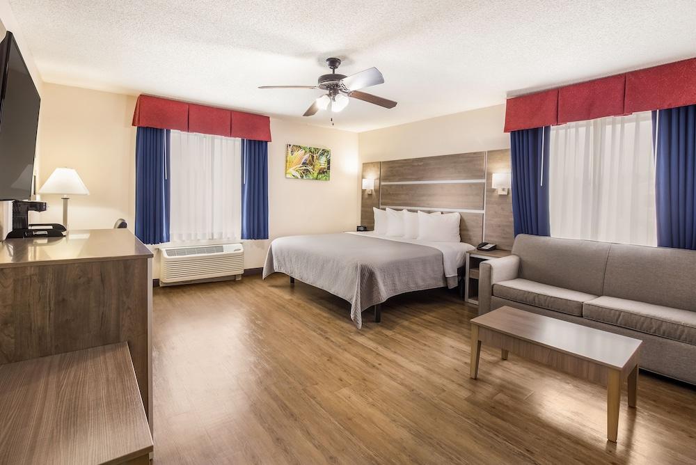 Hometown Inn photo 31