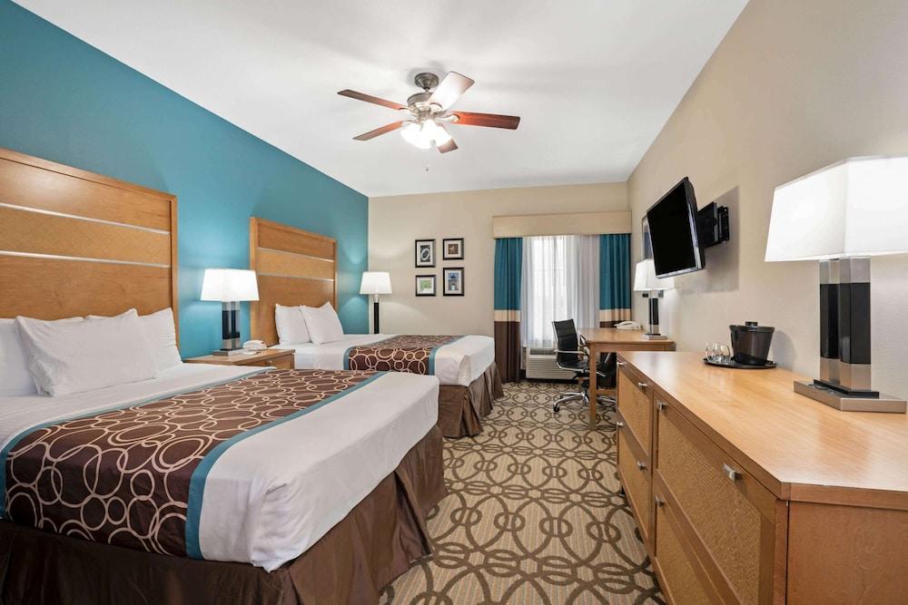 La Quinta by Wyndham Houston Willowbrook Vintage Park photo 8