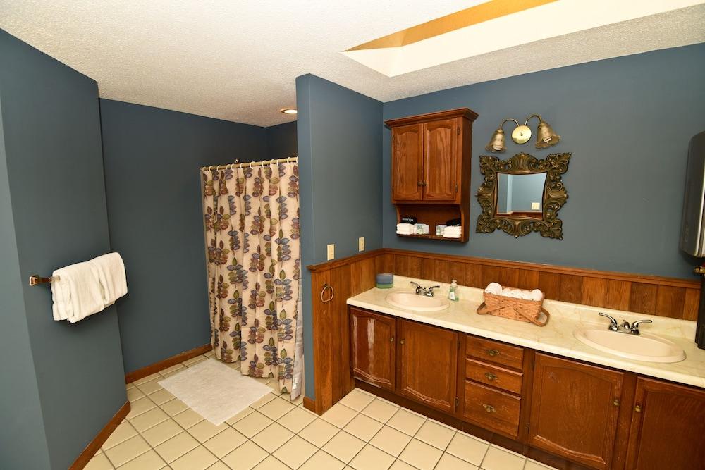 Timber Inn Motel photo 21