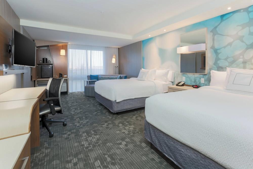 Courtyard by Marriott Dallas Midlothian-Midlothian Conf Ctr photo 10
