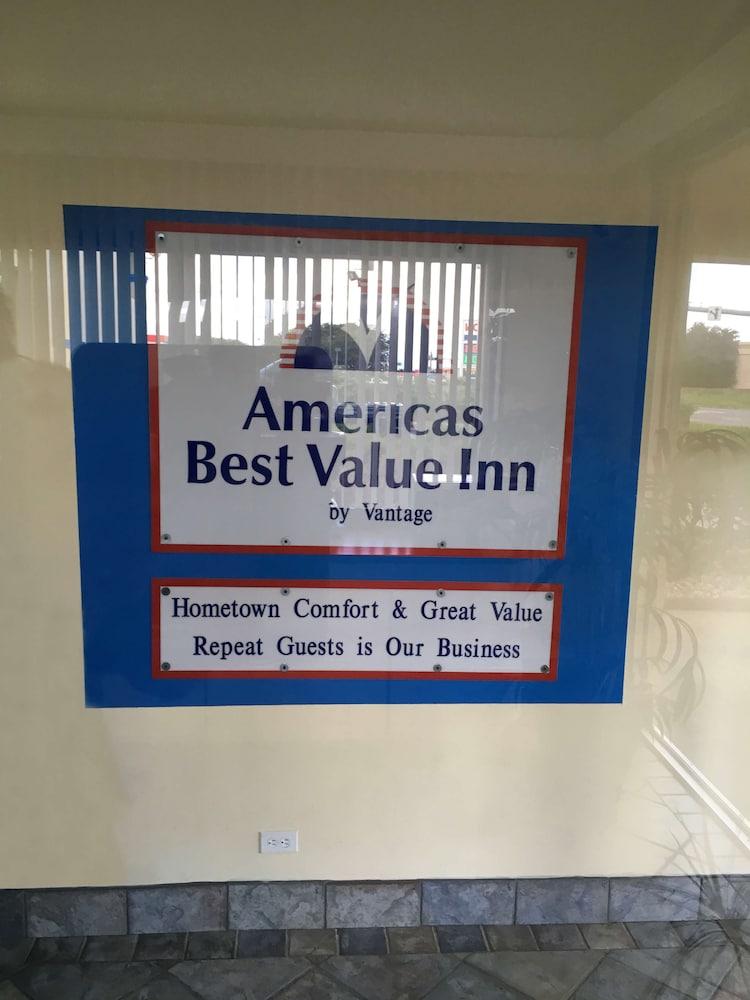 Americas Best Value Inn Beaumont, TX photo 7