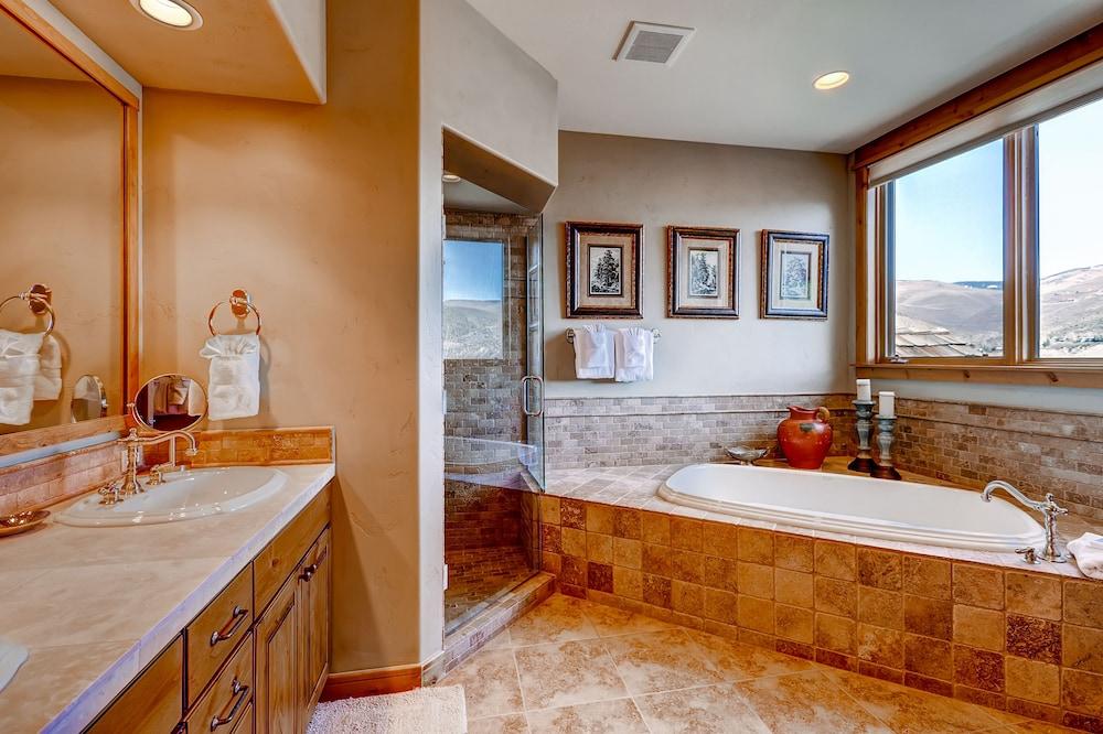 Arrowhead Village, A Vail Resorts Property photo 44