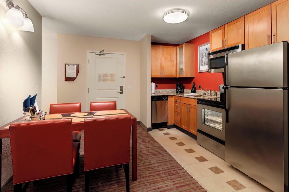 Residence Inn by Marriott Chicago Downtown / River North photo 12