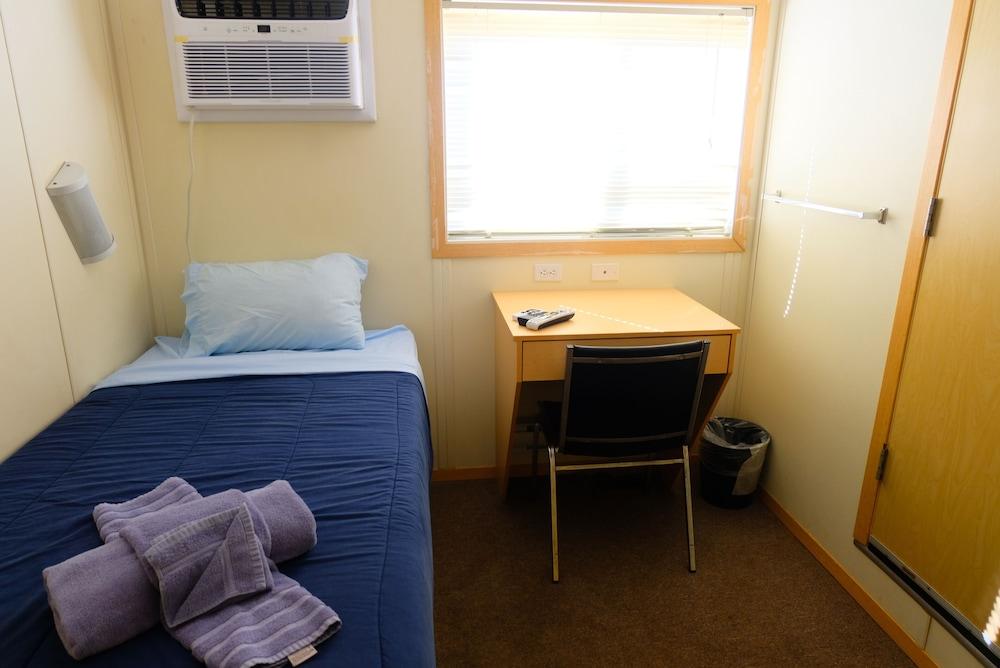 Target Hospitality-Pecos North Lodge photo 11