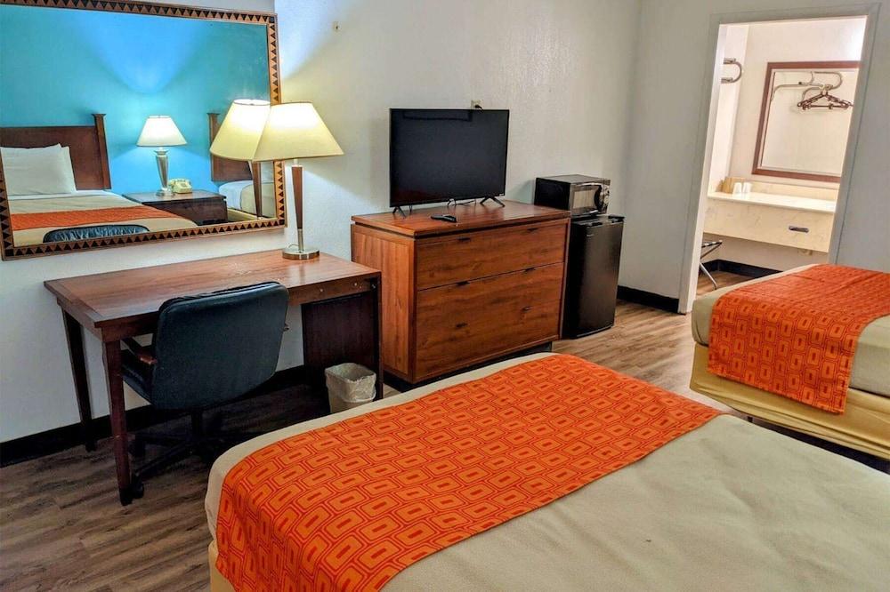 Howard Johnson BY Wyndham Hannibal photo 5