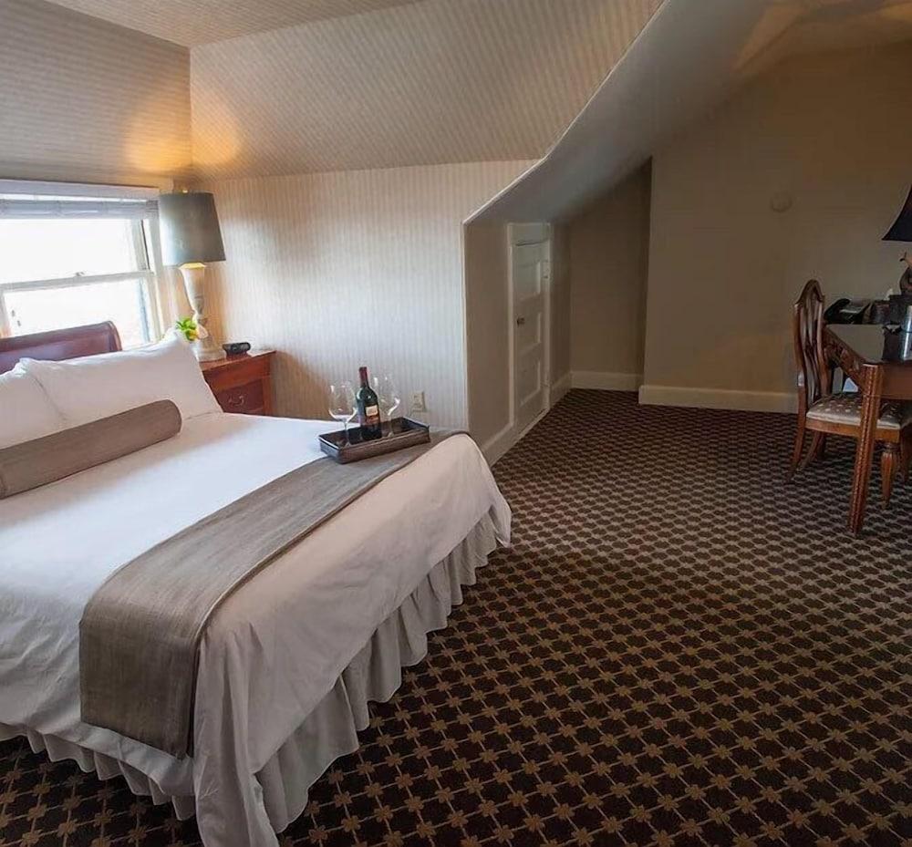 OceanCliff Hotel photo 8